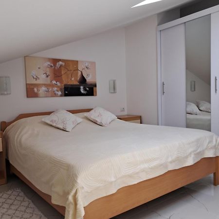 Studio Apartman Nega 2 罗维尼 外观 照片