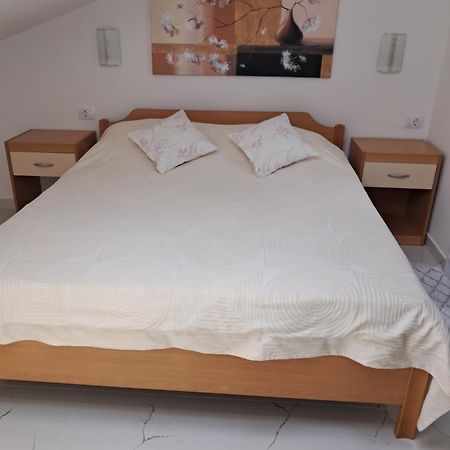 Studio Apartman Nega 2 罗维尼 外观 照片