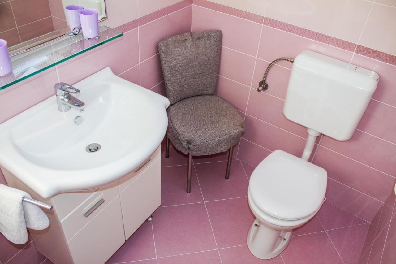 Studio Apartman Nega 2 罗维尼 外观 照片