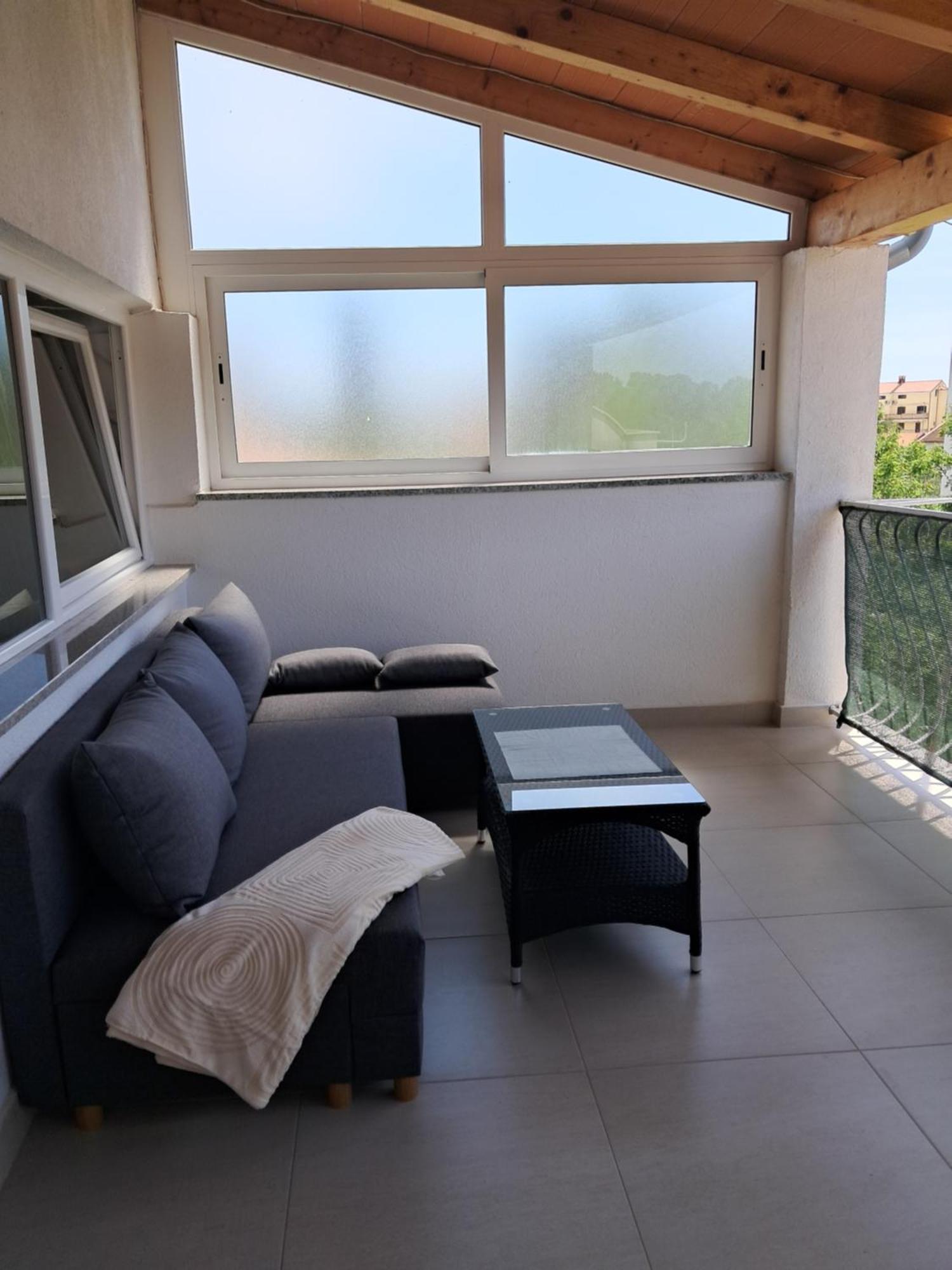 Studio Apartman Nega 2 罗维尼 外观 照片